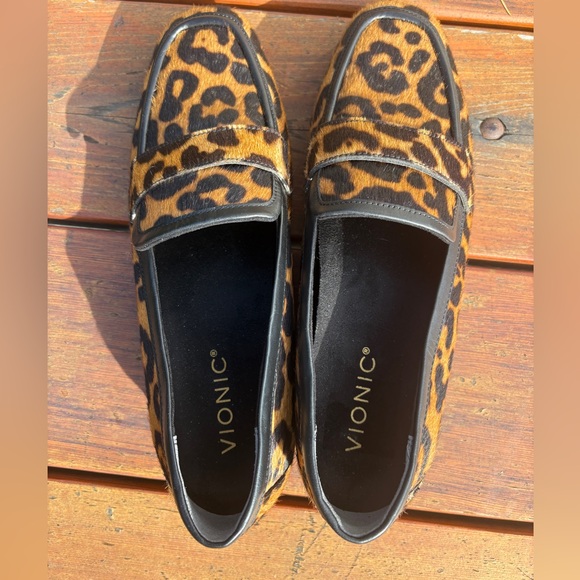 Vionic genuine dyed hair calf loafers sz 7.5 l - Picture 2 of 6